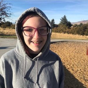 Meet your Posher, Claire